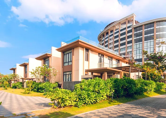 Sunny Smes - Virgo Nha Trang
