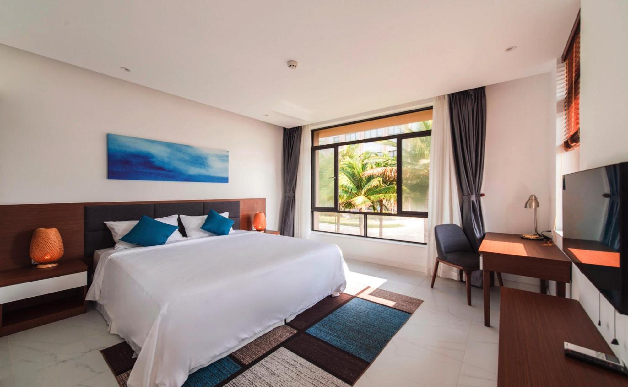 Sunny Smes - Virgo * Nha Trang