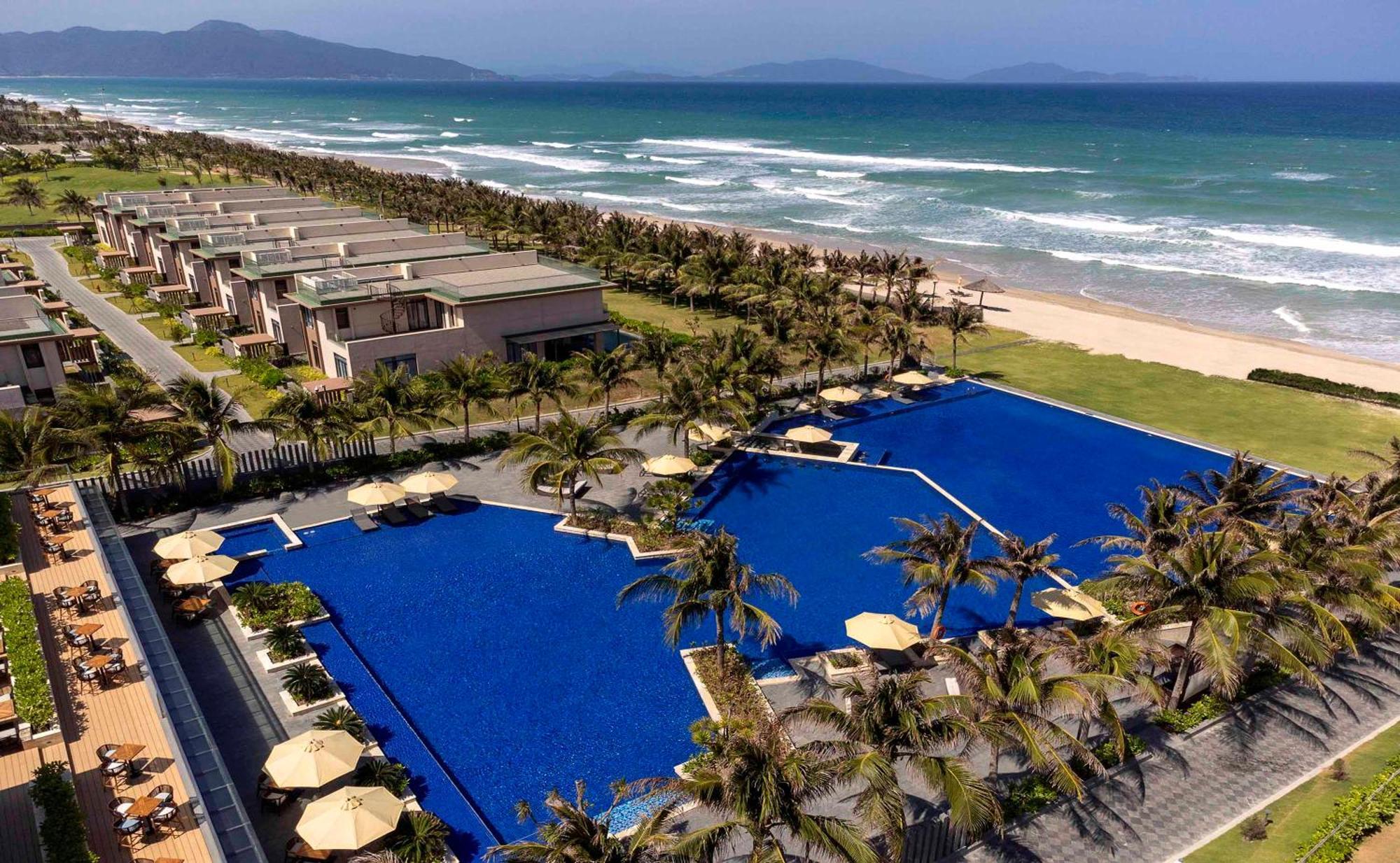 Sunny Smes - Virgo Nha Trang